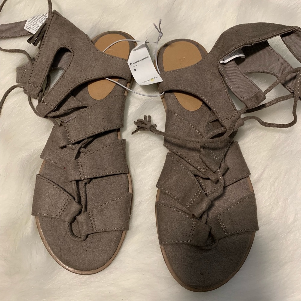 NWT Pewter gladiator tassel sandals